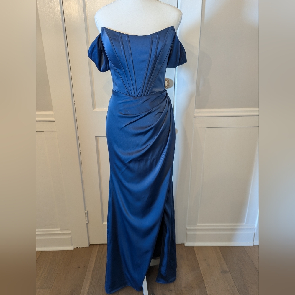 Boned satin corset dress with removable straps, size 8
